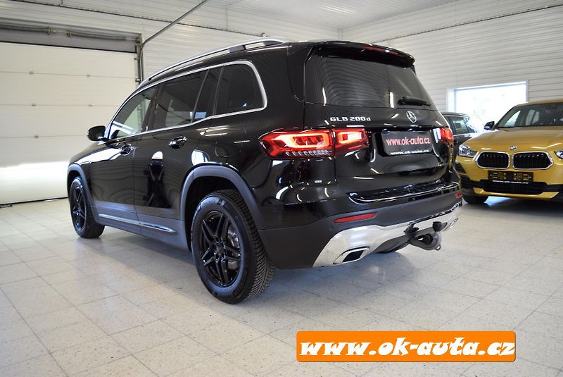 Mercedes-Benz GLB 200 D PRAVIDELNÝ SER. MER. TZ. - fotka 3 z 78