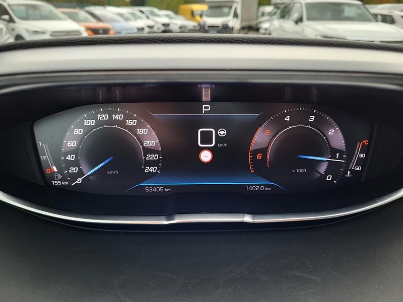 Peugeot 5008 1.5 BlueHDi 130 automat 7-míst - fotka 14 z 46