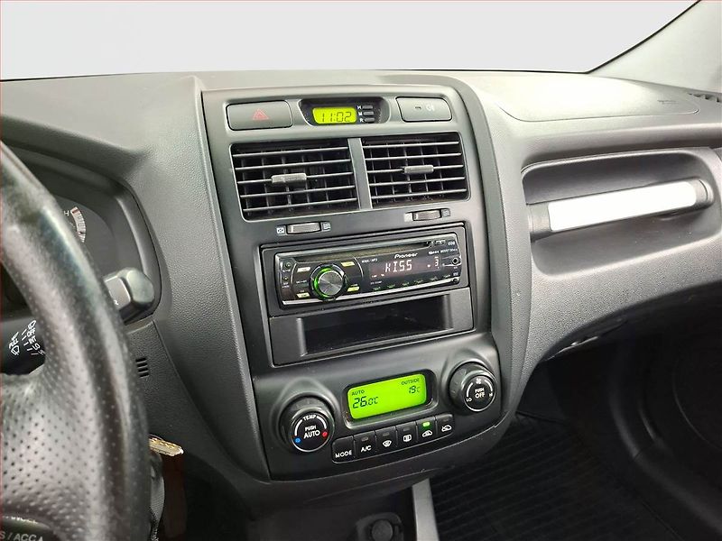 Kia Sportage (2008) 2.0 16V, 4X4, po STK, Tažné - fotka 12 z 14