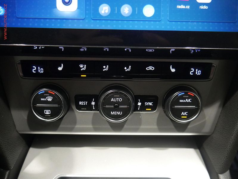 Volkswagen Passat (2015) 2.0TDi, Comfortline - fotka 14 z 17