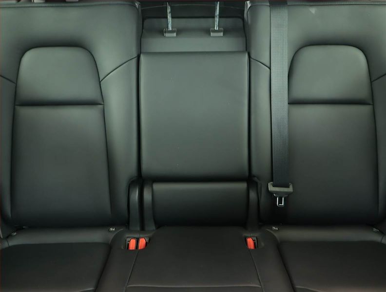 Tesla Model Y (2022) Long Range AWD 79kWh, SoH 88% - fotka 10 z 21
