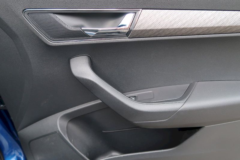 Škoda Karoq (2025) Selection 1,5 TSi / 110 kW DSG - fotka 18 z 32