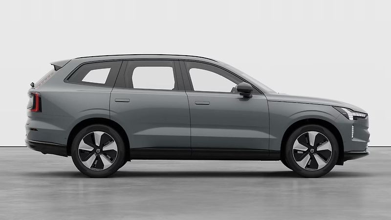 Volvo EX90 (2026) PURE ELECTRIC SINGLE PLUS 7m. - fotka 9 z 17