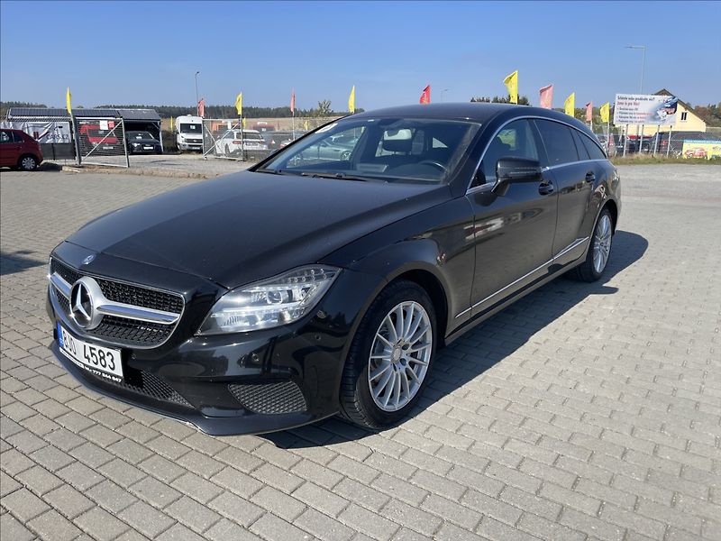 Mercedes-Benz CLS 2,2 250d 4-Matic 150kw GPS LED - fotka 1 z 35