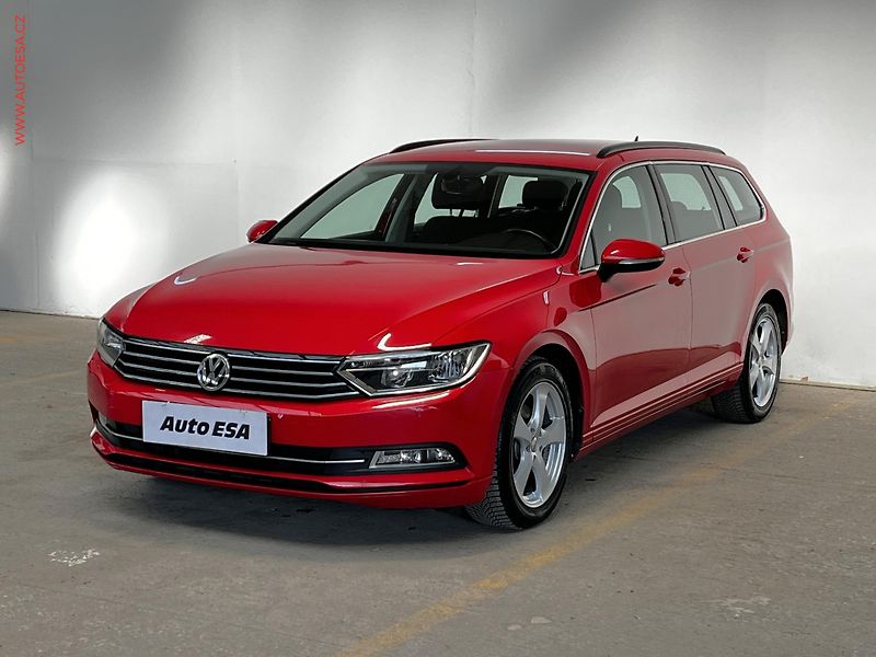 Volkswagen Passat (2016) 1.6 TDi, DSG, Navi, AC - fotka 3 z 18