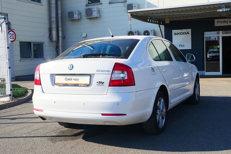Škoda Octavia - fotka 2 z 6