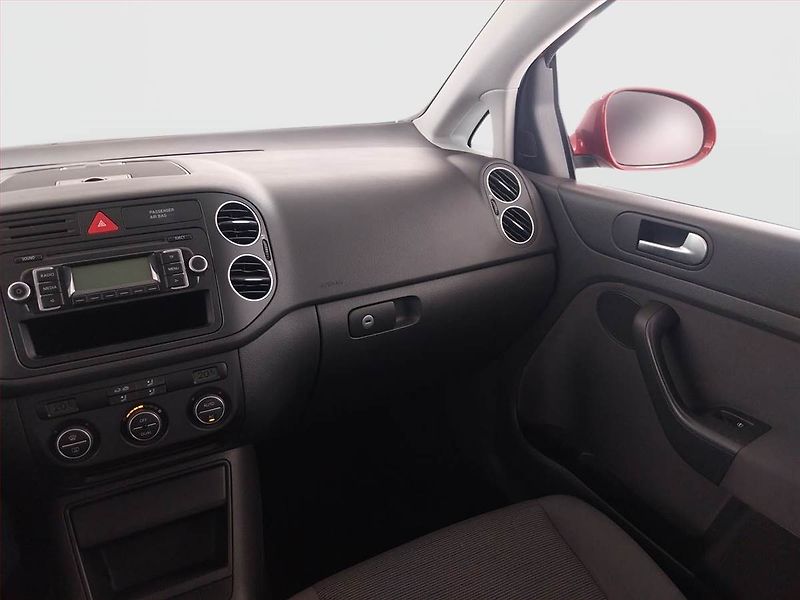 Volkswagen Golf Plus (2009) 1.6, po STK, v dobrém stavu - fotka 8 z 22