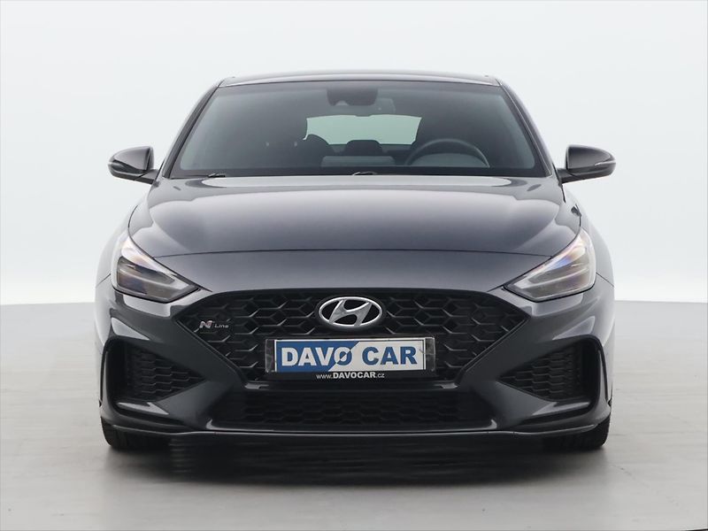 Hyundai i30 Fastback 1,5 T-GDI 159k CZ DPH - fotka 2 z 28