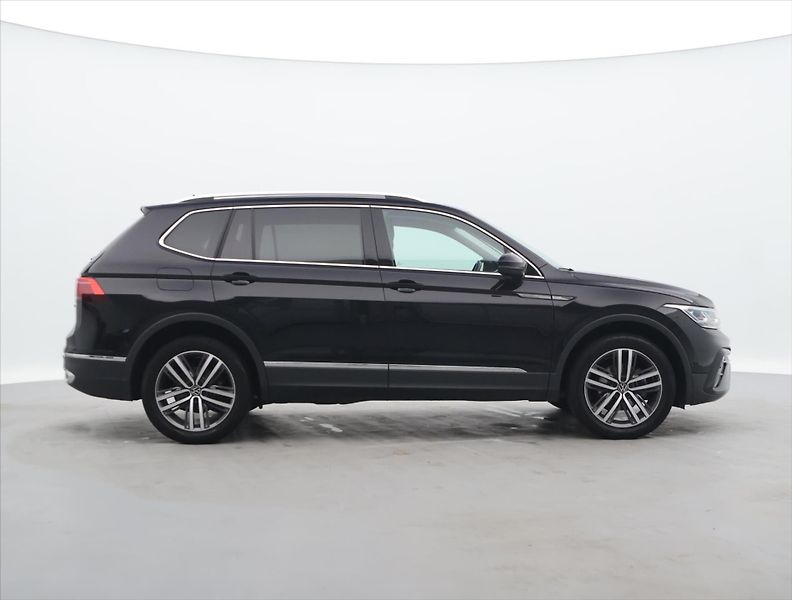 Volkswagen Tiguan Allspace 2,0 TDI DSG 4M CZ Elegance DPH - fotka 8 z 29