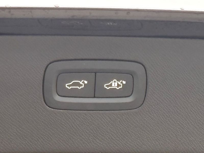 Volvo XC90 T8 PLUS, VZDUCH, VENTILACE, 36 - fotka 23 z 24