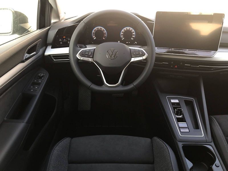 Volkswagen Golf (2026) People 7DSG mHEV 1,5eTSI - fotka 6 z 7
