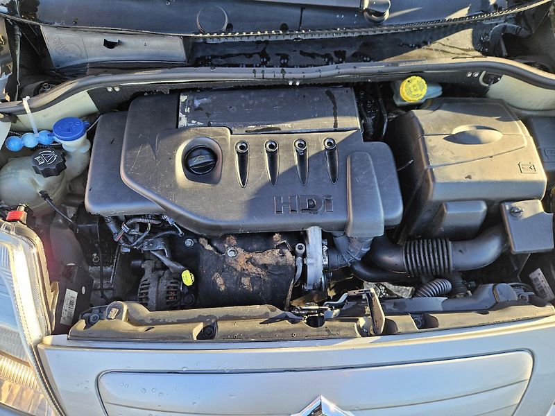 Citroën C2 (2006) 1.4HDI MOŽNÉ SPLÁTKY  - fotka 13 z 18