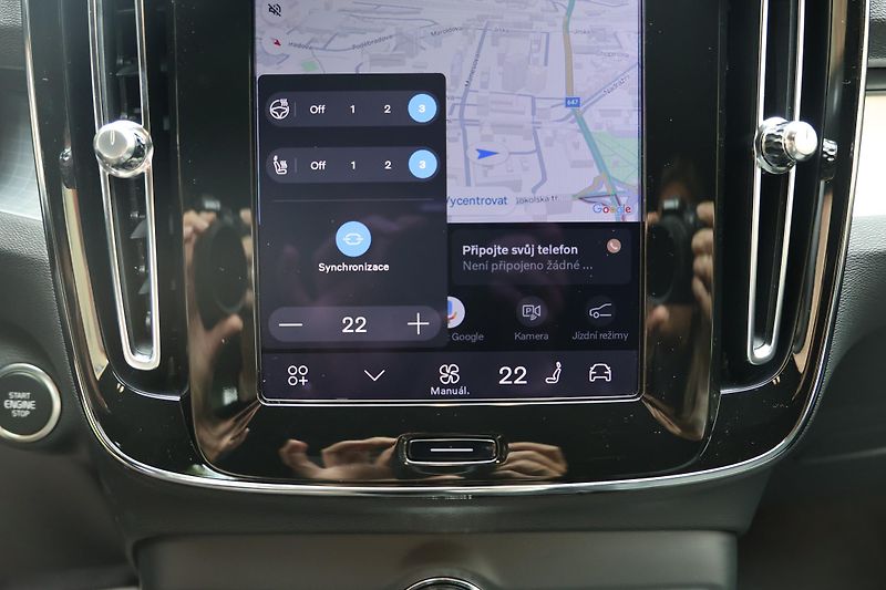 Volvo XC40 (2025) Plus, B3 Mild hybrid - fotka 16 z 19