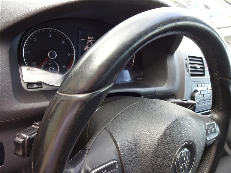 Volkswagen Touran 2,0 TDI 103kW 7.MÍST - fotka 43 z 55