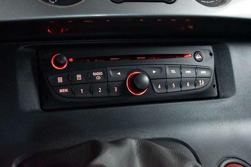Renault Kangoo 1.6i Authentique*TAŽNÉ*KLIMA* - fotka 19 z 25