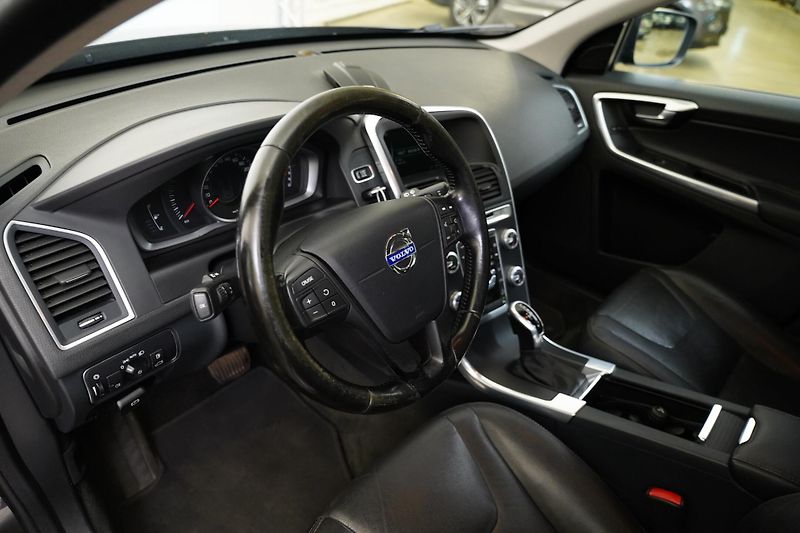 Volvo XC60 - fotka 12 z 27
