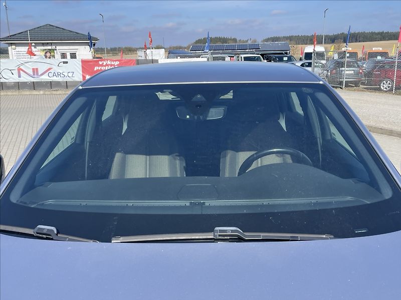 DS Automobiles DS7 Crossback 2,0 BlueHDi 180 AT8 SoChic DPH - fotka 39 z 39