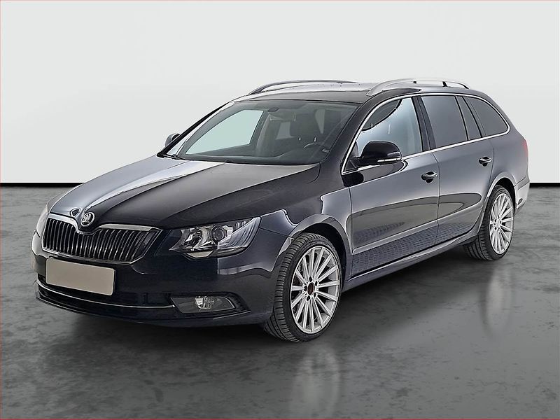 Škoda Superb (2015) 2.0 TDI, Navi, Xenony - fotka 2 z 21