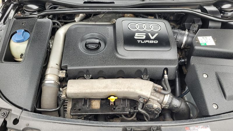 Audi TT COUPE 1,8T QUATTRO 165 KW - fotka 20 z 22