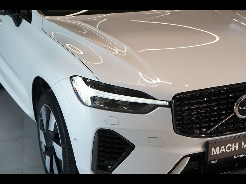 Volvo XC60 T8 PLUS Dark, Ventilace, 360° - fotka 5 z 48