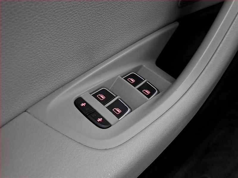 Audi A6 (2018) 2.0 TFSI, 4X4, Automat, Kůže - fotka 23 z 23