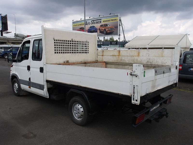 Iveco Daily 2,3 JTD SKLÁPĚČ 7 MÍST !!! - fotka 6 z 24