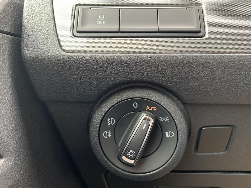 Volkswagen Multivan HIGHLINE 2.0 TDI 4x4 146kW - fotka 18 z 33