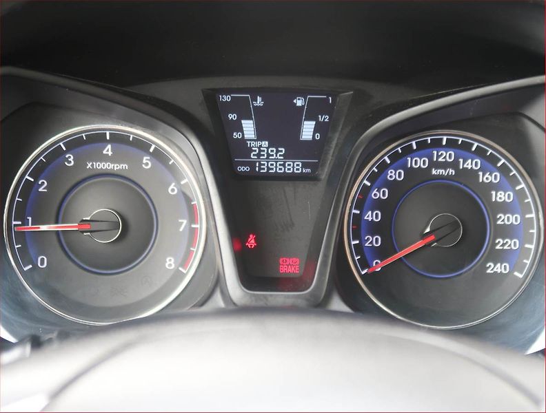Hyundai ix20 (2011) 1.4 CVVT, po STK, Tažné - fotka 11 z 17
