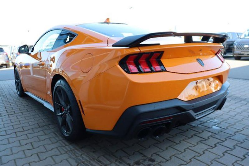 Ford Mustang (2026) 5.0 Dark Horse MagneRide - fotka 8 z 26