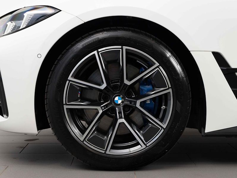 BMW Řada 4 M440i xDrive Gran Coupé - fotka 6 z 22