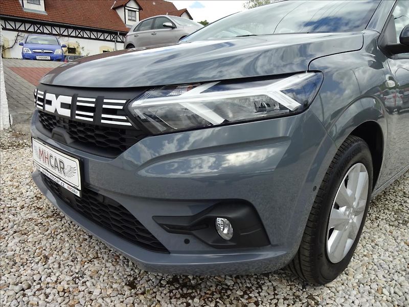 Dacia Sandero 1,0 TCe 67kW - fotka 12 z 50