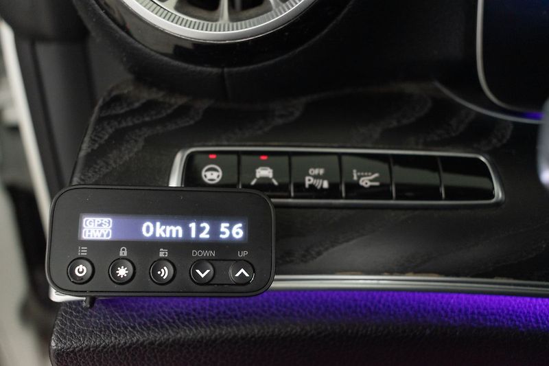 Mercedes-Benz Třídy E E400 AMG*4MATIC*AIRMATIC* - fotka 20 z 36