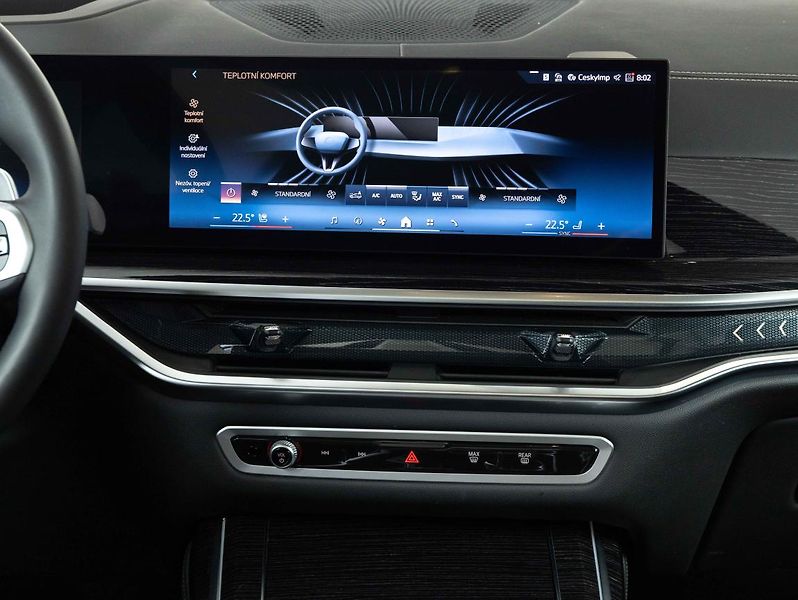 BMW X7 xDrive40i - fotka 14 z 25