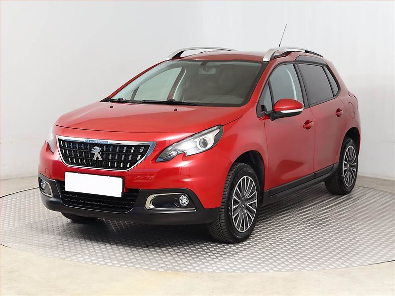 Peugeot 2008 (2018) 1.2 PureTech, ČR,1.maj - fotka 2 z 11