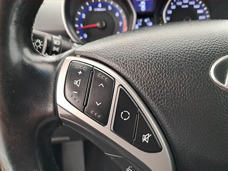 Hyundai i30 (2015) 1.6 MPI, ČR,1.maj, Serv.kniha - fotka 16 z 19
