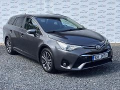 Toyota Avensis (2015) 1.8VVTi, 108kW, REZERVACE - fotografie inzerátu