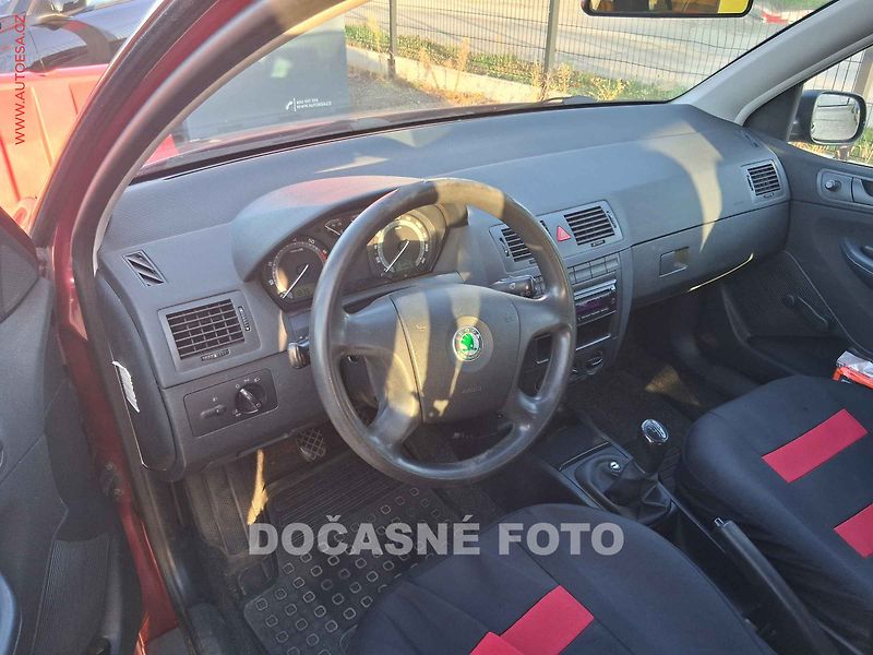 Škoda Fabia (2004) 1.2 HTP, ČR, AC, tažné - fotka 3 z 3