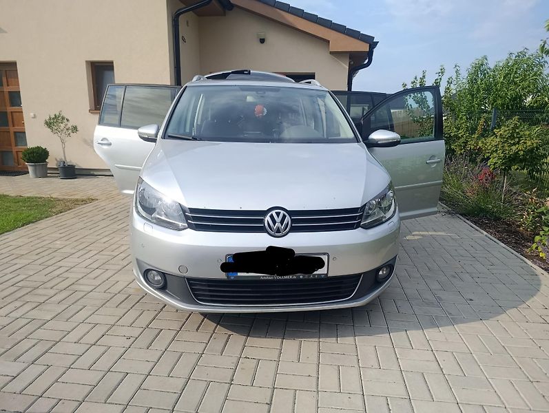 Volkswagen Touran (2015) 2.0TDI DSG-F1 PANORAMA  - fotka 1 z 20