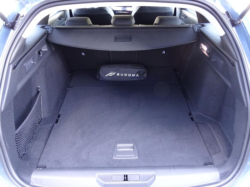 Peugeot 308 (2026) SW ALLURE Hybrid 145k e-DCS6 - fotka 11 z 41