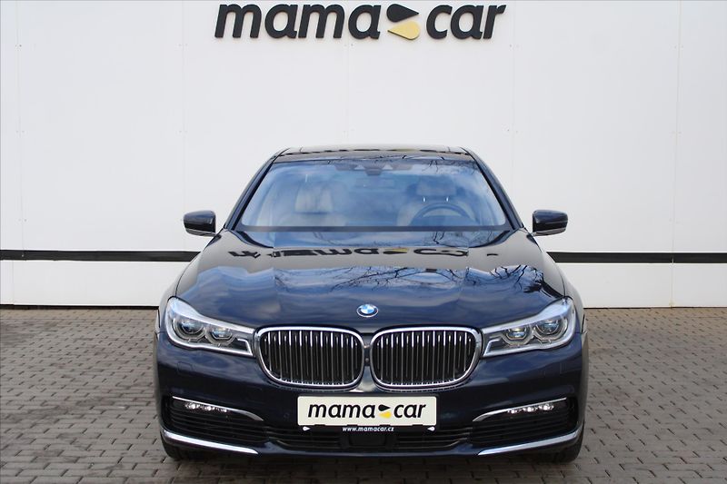 BMW Řada 7 750Li xDrive LASER MASÁŽE ČR - fotka 2 z 44