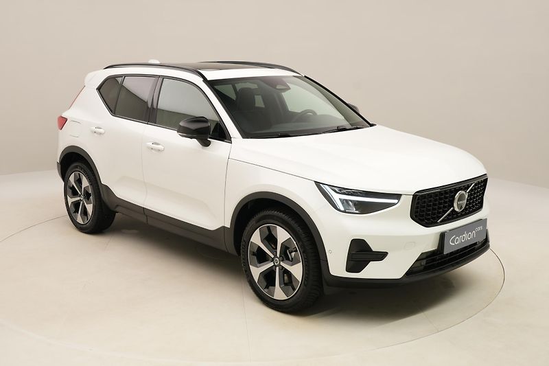 Volvo XC40 (2026) B3 AUT DARK ULTRA  - fotka 15 z 60