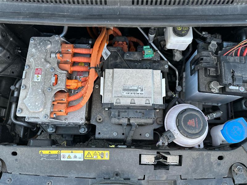 Volkswagen e-up! Move Up! 61 kW SoH: 93,3% - fotka 22 z 23