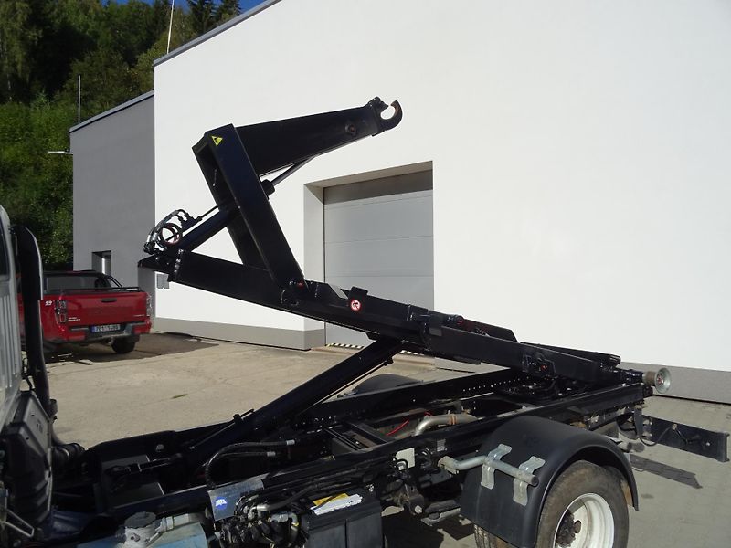 Isuzu M27 (2026) 3,0L, hákový nosič kontejnerů - fotka 27 z 35