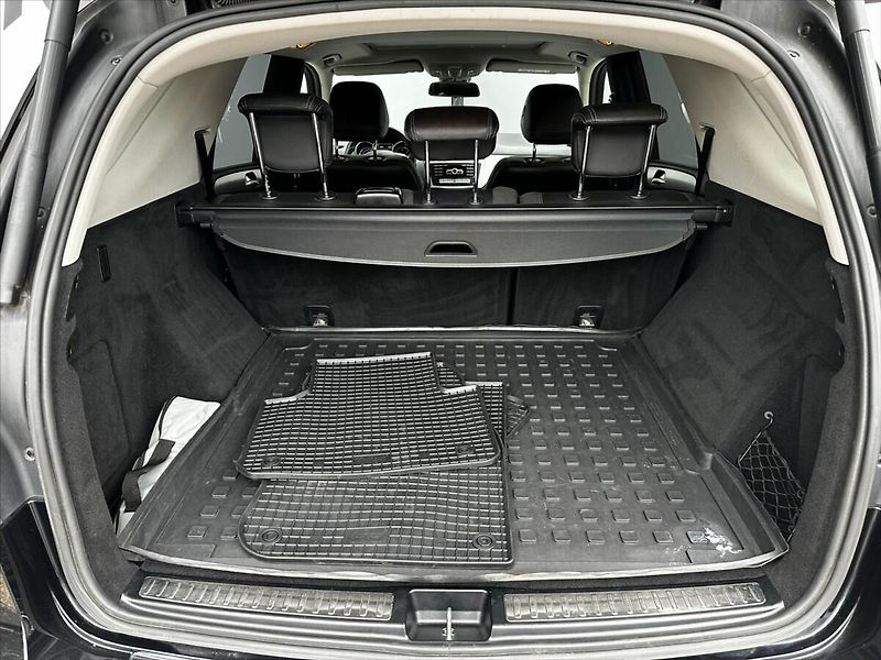 Mercedes-Benz Třídy M 2,2 ML 250CDI 150kW - fotka 15 z 46