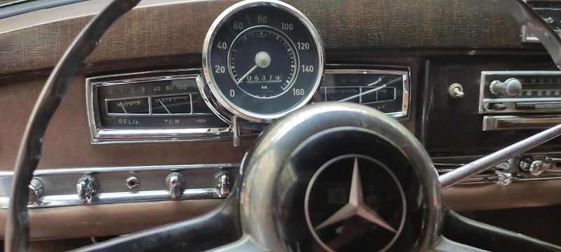 Mercedes-Benz Ostatní (1953) 300 W186 Adenauer - fotka 8 z 23