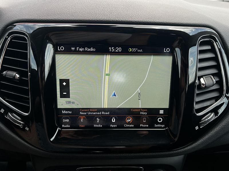 Jeep Compass 1.4 MultiAir 103kW Night Eagle - fotka 13 z 22