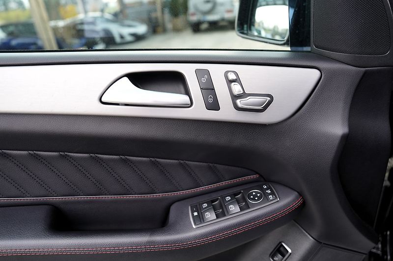 Mercedes-Benz GLE 350d 4Matic AMG/260PS - fotka 15 z 45
