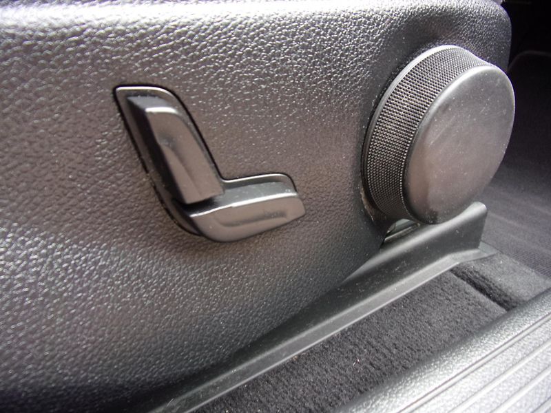 Mercedes-Benz GLK (2009) 350 CDI V6 4MATIC TEMP AC - fotka 34 z 36