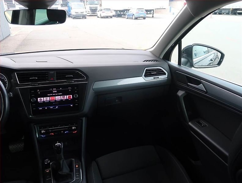 Volkswagen Tiguan (2022) Life 2.0 TDI - fotka 8 z 23