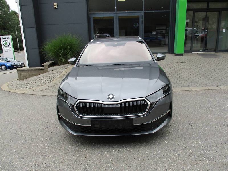 Škoda Octavia Combi Top Selection 2,0TDI 110 - fotka 2 z 15